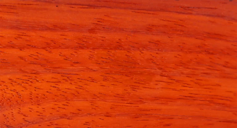 madera de padouk veta