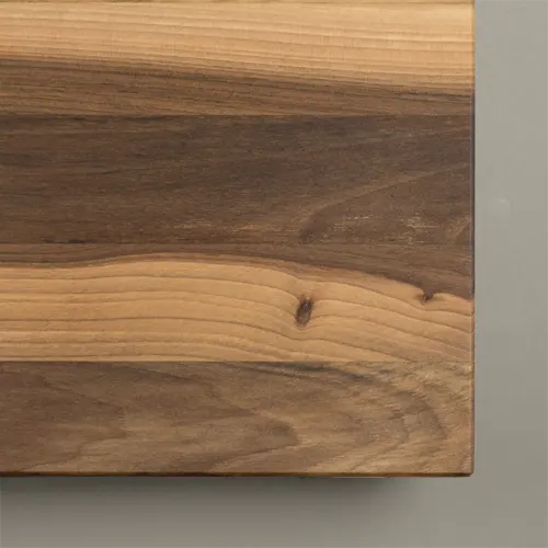 <div class="titlenogal"><p class="second-name">Linea</p> Walnut <p class="hidekey"> Walnut cutting board</p></div>